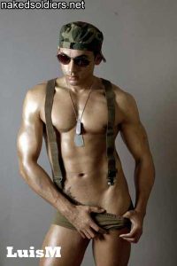 Hot muscled army guy