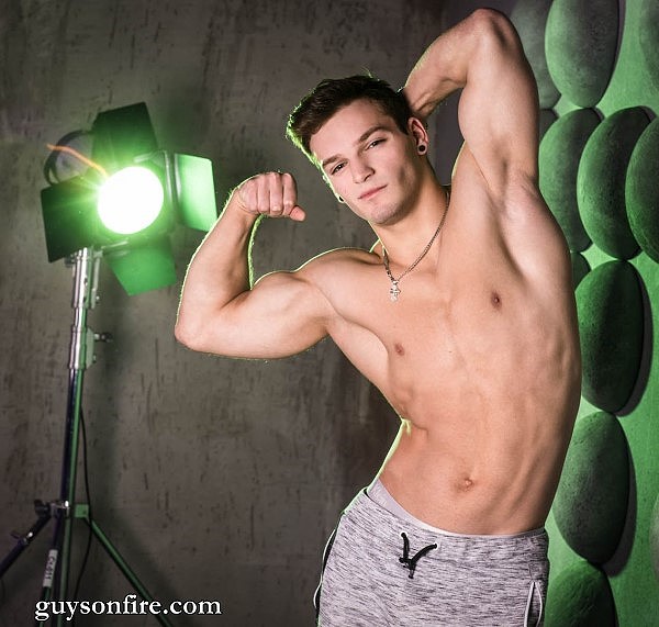 muscle boy cam